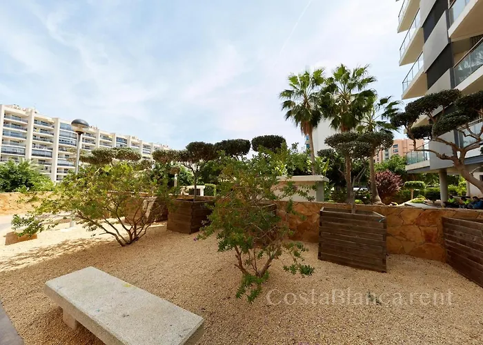 Executive 2 Bedroom Luxury By The Beach With King-size Bed *